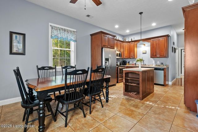 304 Hutchins Ridge Rd, Bardstown, KY 40004