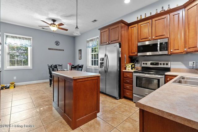 304 Hutchins Ridge Rd, Bardstown, KY 40004