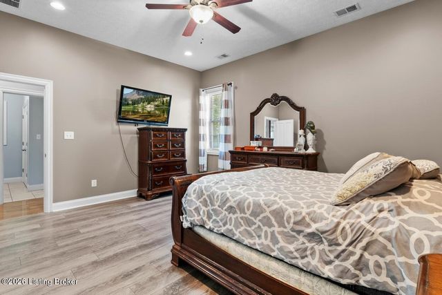 304 Hutchins Ridge Rd, Bardstown, KY 40004