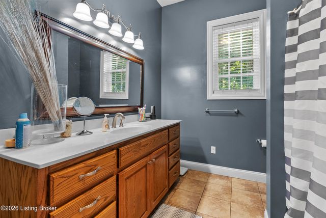 304 Hutchins Ridge Rd, Bardstown, KY 40004