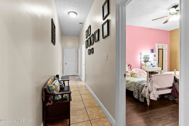 304 Hutchins Ridge Rd, Bardstown, KY 40004