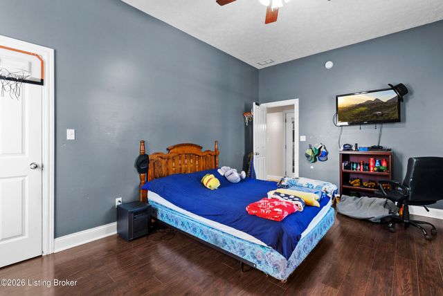 304 Hutchins Ridge Rd, Bardstown, KY 40004