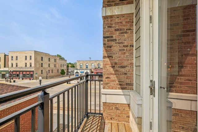 111 W Fulton Street #214, Edgerton, WI 53534