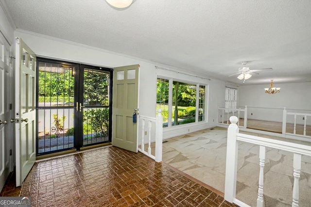 490 Hawthorne Drive, Fayetteville, GA 30214