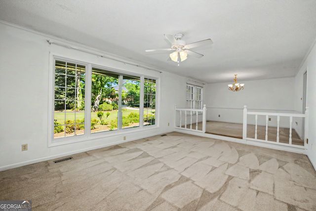 490 Hawthorne Drive, Fayetteville, GA 30214