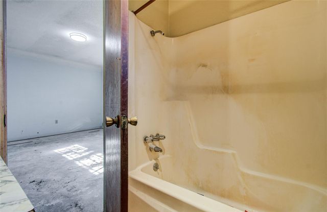 6003 Hoover Street, Houston, TX 77092