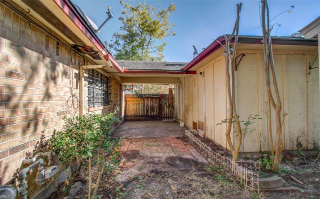 6003 Hoover Street, Houston, TX 77092