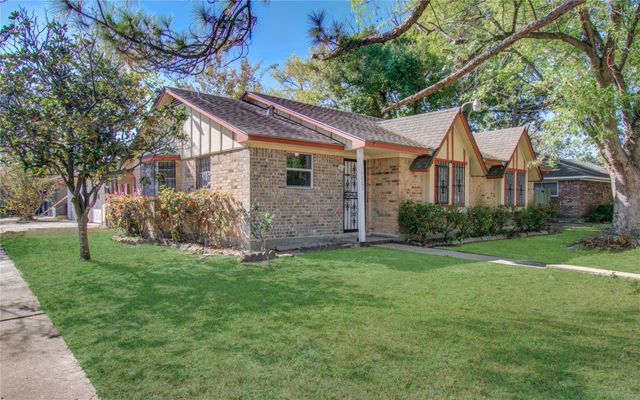 6003 Hoover Street, Houston, TX 77092