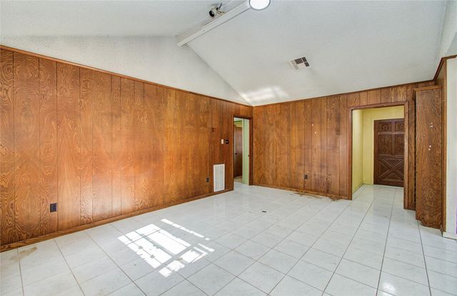 6003 Hoover Street, Houston, TX 77092