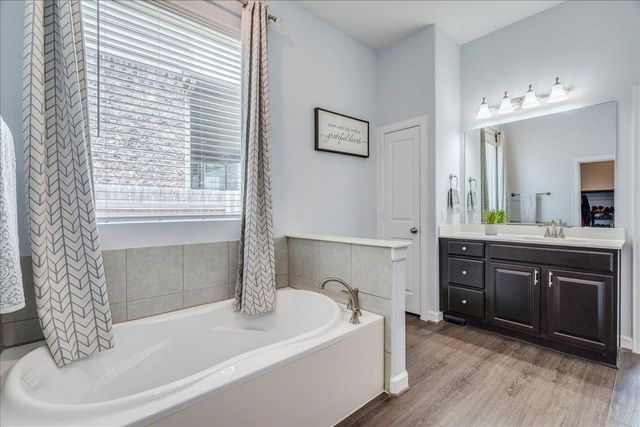 623 Baretta LOOP, Buda, TX 78610
