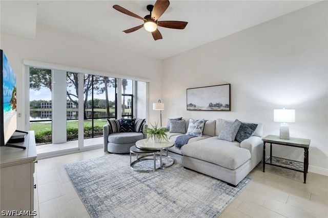 9255 Museo CIR 102, Naples, FL 34114