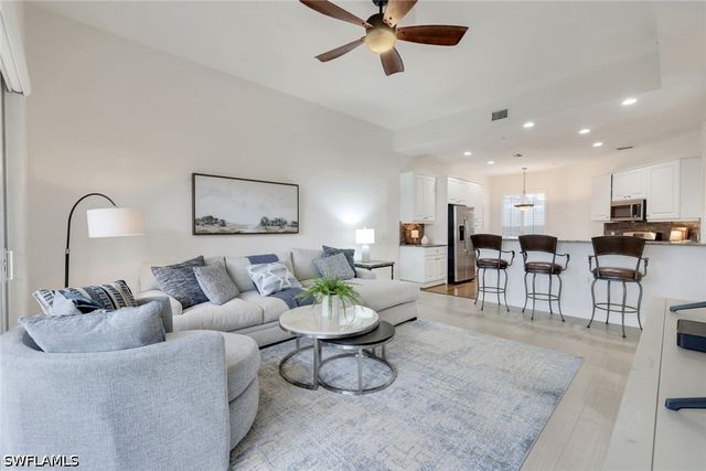 9255 Museo CIR 102, Naples, FL 34114