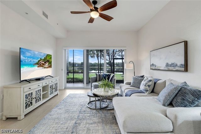 9255 Museo CIR 102, Naples, FL 34114