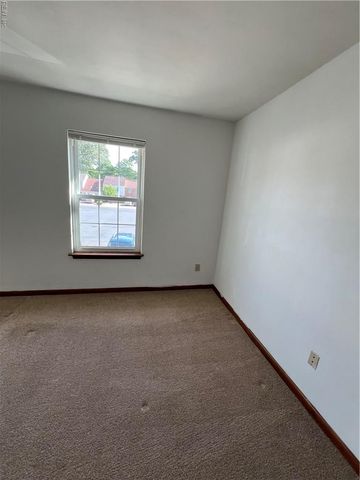 824 Huntly DR, Chesapeake, VA 23320
