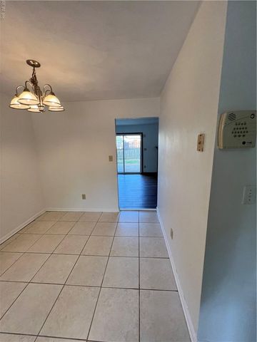 824 Huntly DR, Chesapeake, VA 23320