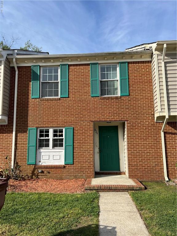 824 Huntly DR, Chesapeake, VA 23320