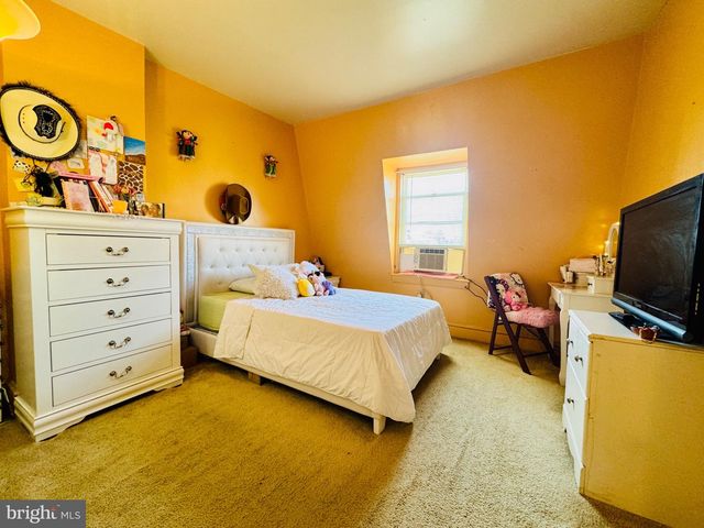611 THORN ST, Reading, PA 19601