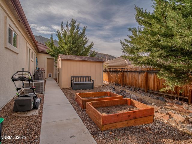 7490 Rough Rock Drive, Reno, NV 89502