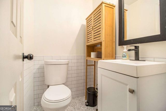 2892 Salmon Avenue SE, Atlanta, GA 30317