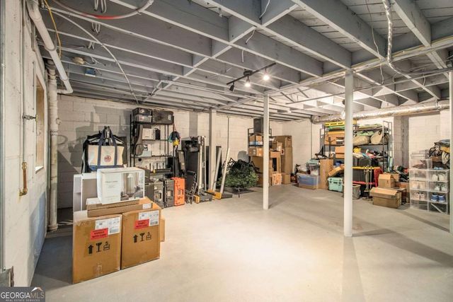 2892 Salmon Avenue SE, Atlanta, GA 30317