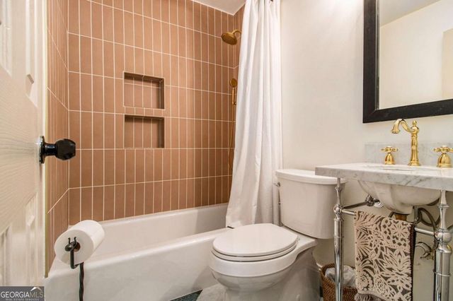 2892 Salmon Avenue SE, Atlanta, GA 30317