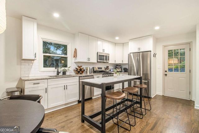 2892 Salmon Avenue SE, Atlanta, GA 30317