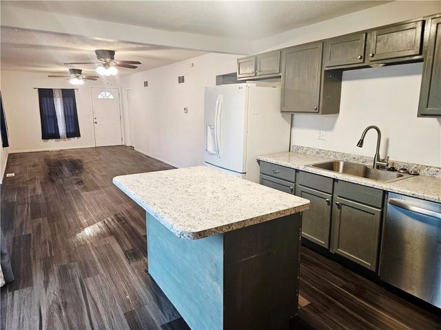 115 N Arlington Avenue, Independence, MO 64053