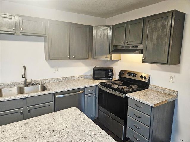 115 N Arlington Avenue, Independence, MO 64053