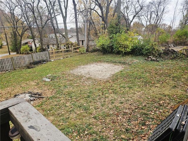 115 N Arlington Avenue, Independence, MO 64053