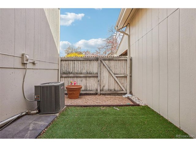 7066 S Knolls Way, Centennial, CO 80122