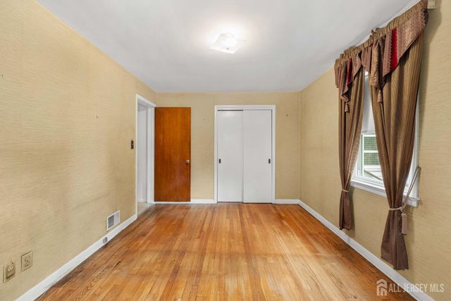 348 S 3rd Avenue, Highland Park, NJ 08904
