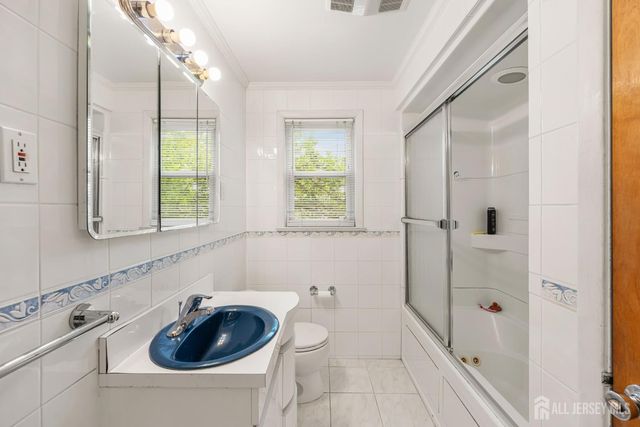 348 S 3rd Avenue, Highland Park, NJ 08904