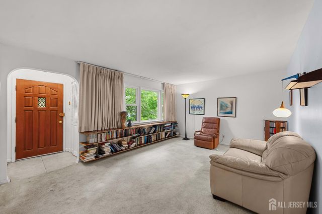 348 S 3rd Avenue, Highland Park, NJ 08904