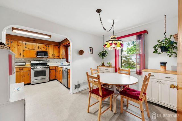 348 S 3rd Avenue, Highland Park, NJ 08904