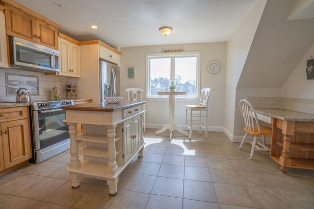 4 Highland Terrace 403, Plymouth, MA 02360