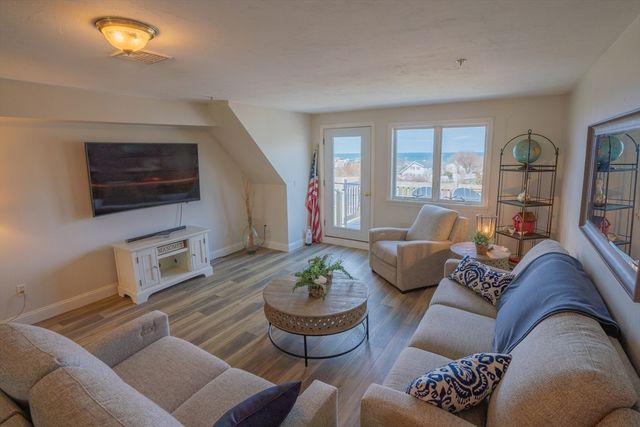 4 Highland Terrace 403, Plymouth, MA 02360