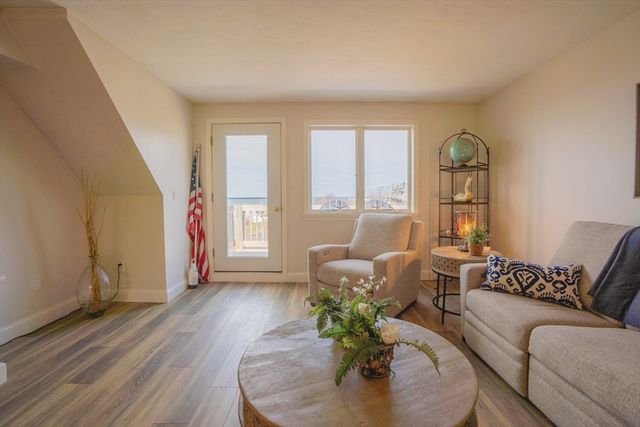 4 Highland Terrace 403, Plymouth, MA 02360