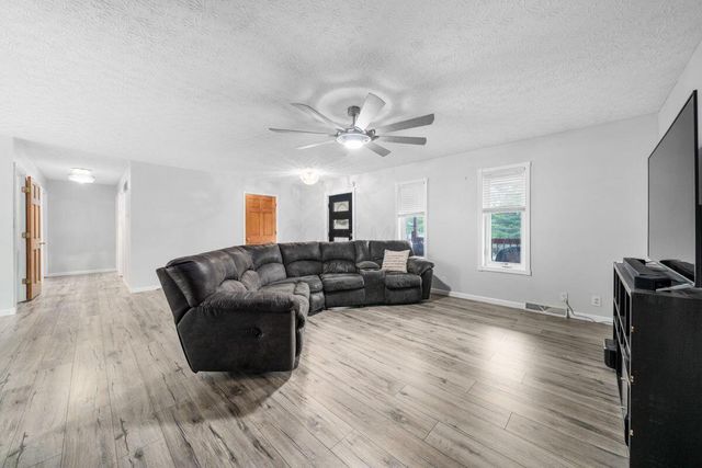 5328 Alder Road NE, Thornville, OH 43076