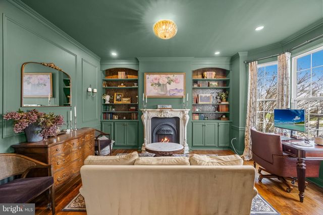 6 BUCKINGHAM CT, Delran, NJ 08075