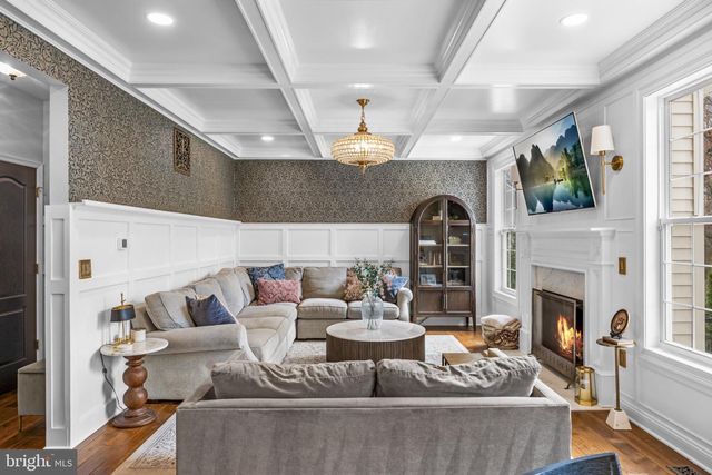 6 BUCKINGHAM CT, Delran, NJ 08075