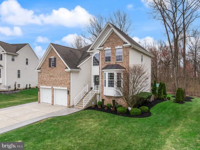 6 BUCKINGHAM CT, Delran, NJ 08075