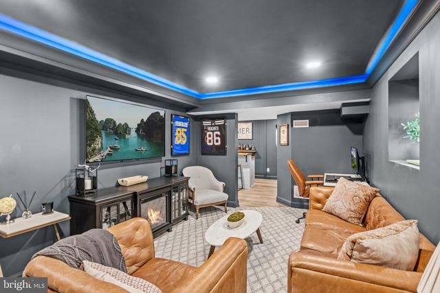 6 BUCKINGHAM CT, Delran, NJ 08075