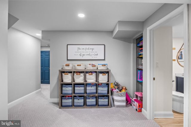 6 BUCKINGHAM CT, Delran, NJ 08075