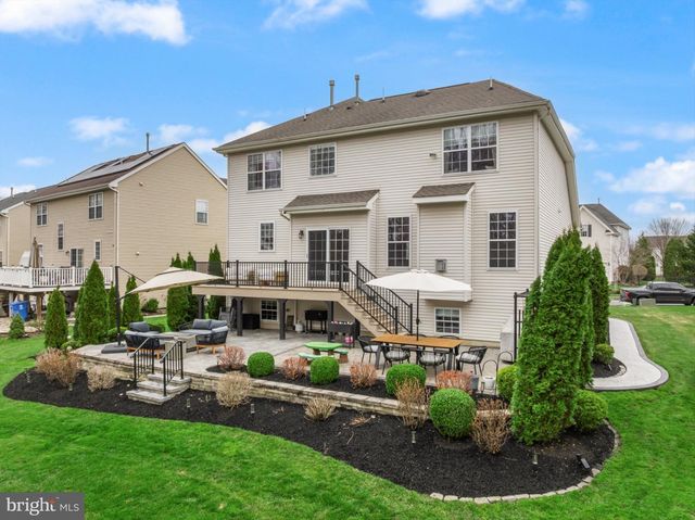 6 BUCKINGHAM CT, Delran, NJ 08075