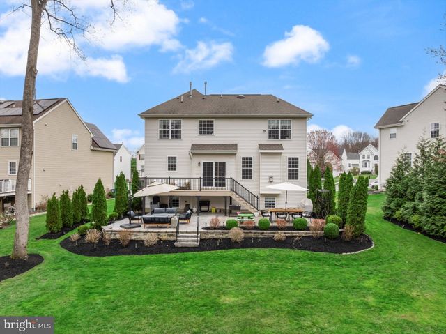 6 BUCKINGHAM CT, Delran, NJ 08075