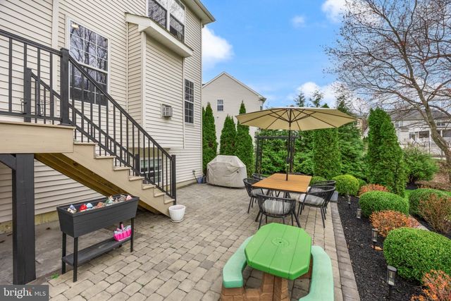 6 BUCKINGHAM CT, Delran, NJ 08075