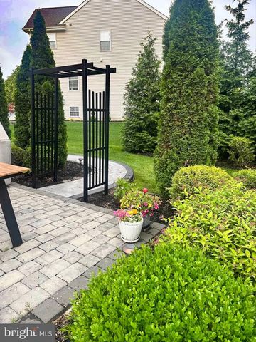 6 BUCKINGHAM CT, Delran, NJ 08075