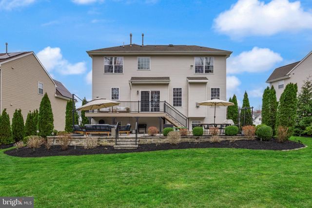 6 BUCKINGHAM CT, Delran, NJ 08075