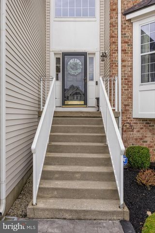 6 BUCKINGHAM CT, Delran, NJ 08075