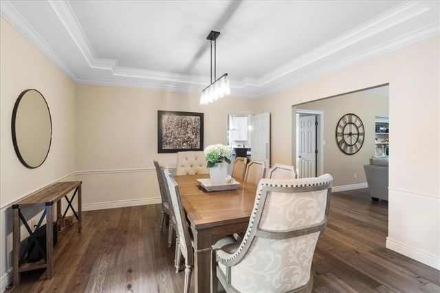 2202 Edge Wood Manor Lane, Wildwood, MO 63011